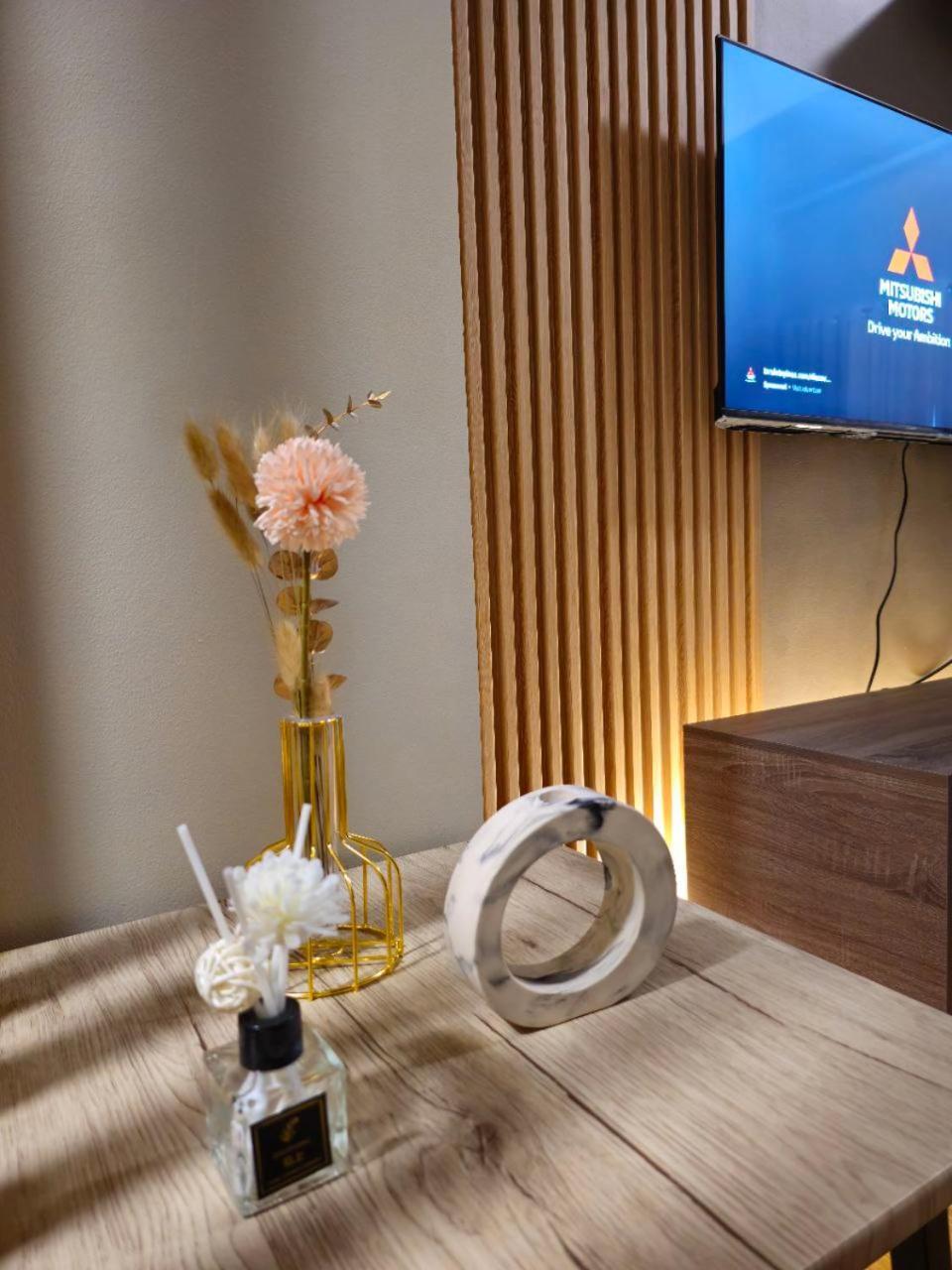 Serene Suite In Jazz Residences Makati City Екстериор снимка