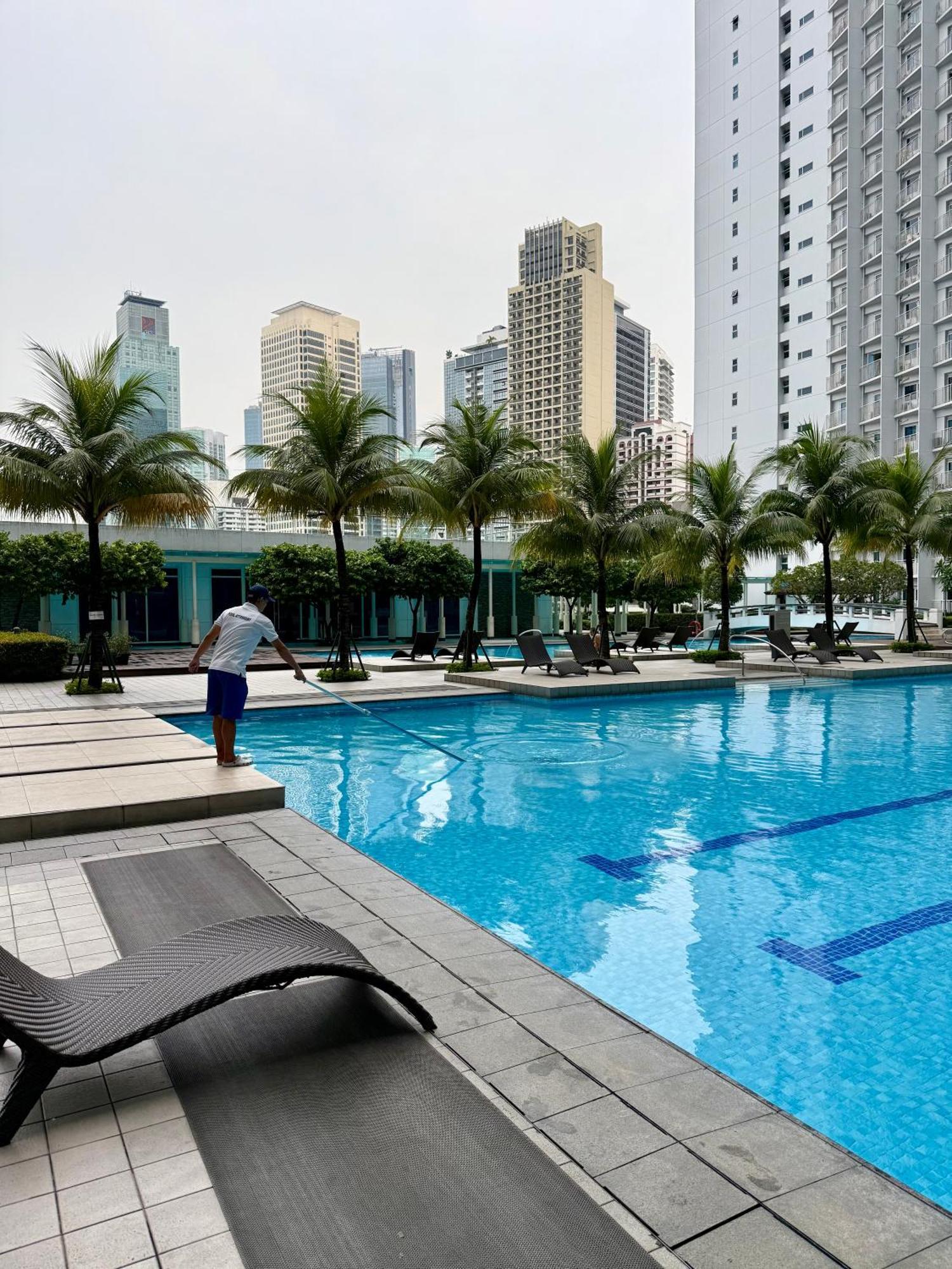 Serene Suite In Jazz Residences Makati City Екстериор снимка