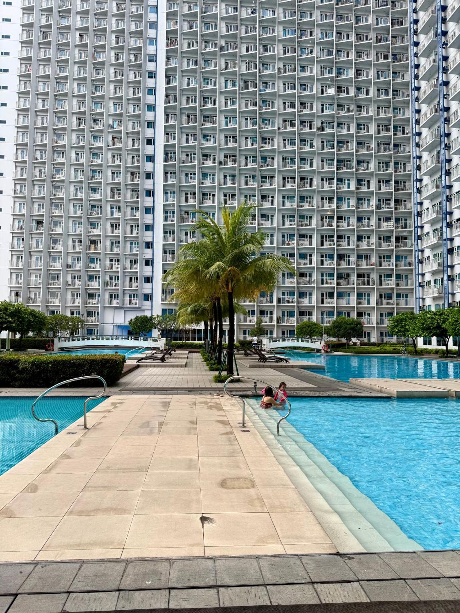 Serene Suite In Jazz Residences Makati City Екстериор снимка