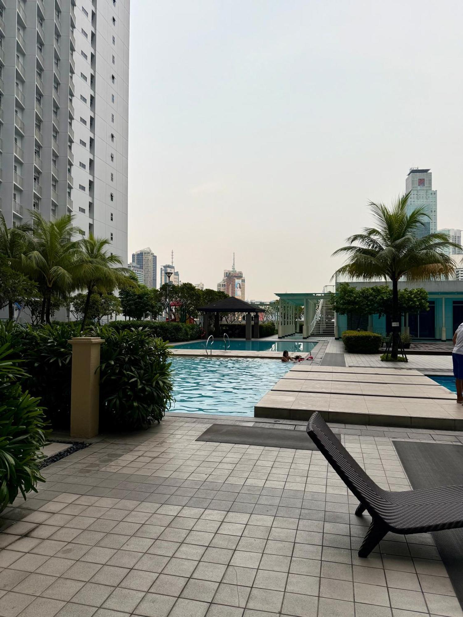 Serene Suite In Jazz Residences Makati City Екстериор снимка
