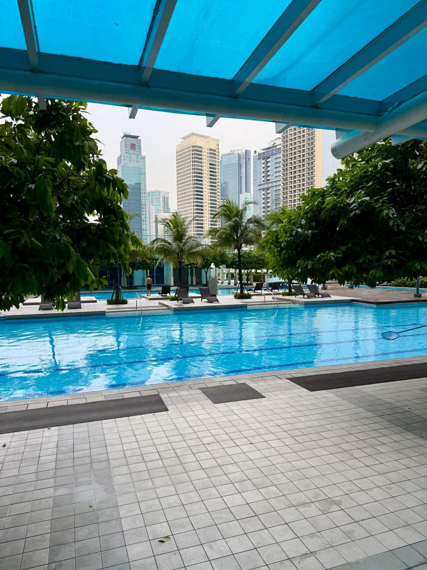 Serene Suite In Jazz Residences Makati City Екстериор снимка